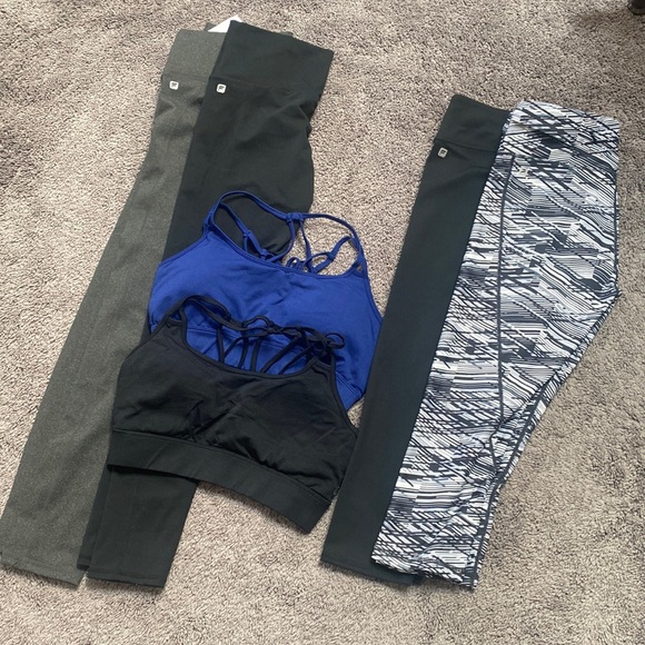 Fabletics Medium Lot - Picture 1 of 11